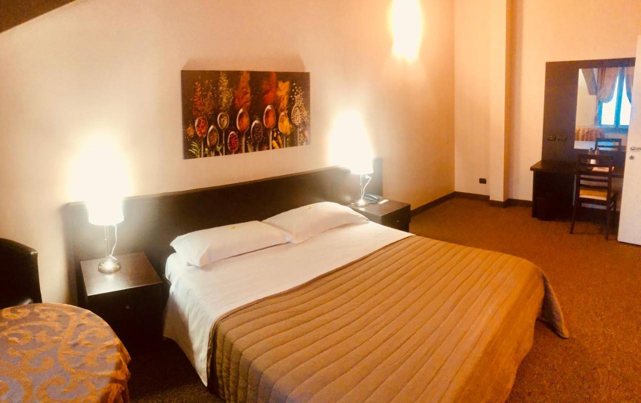 Hotel Malpensa Inn Aereoporto Tornavento  Eksteriør bilde